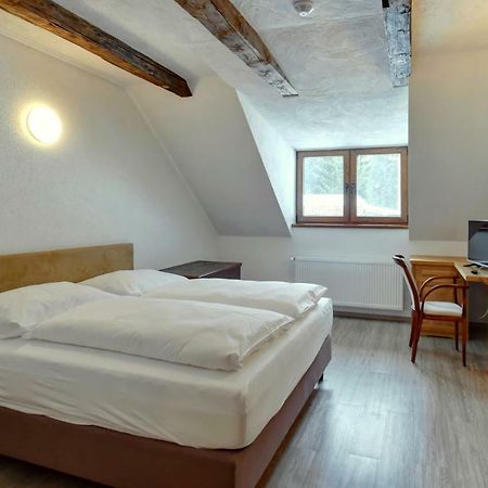 Zamecka Fortovna Obora - Forester House Kaznejov Eksteriør bilde