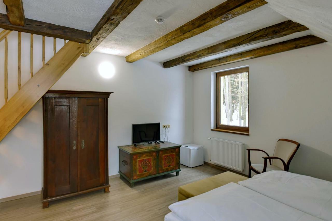 Zamecka Fortovna Obora - Forester House Kaznejov Eksteriør bilde
