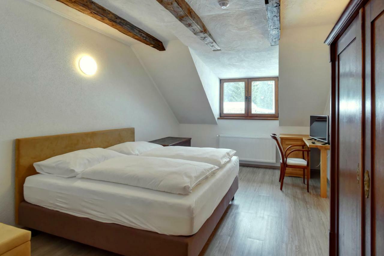 Zamecka Fortovna Obora - Forester House Kaznejov Eksteriør bilde