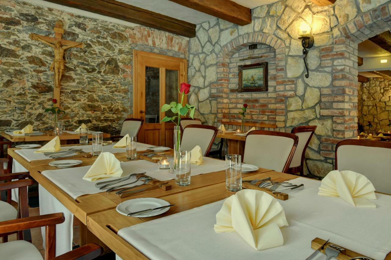 Zamecka Fortovna Obora - Forester House Kaznejov Eksteriør bilde